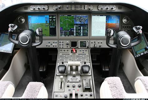 Learjet 85 (mock-up) - Bombardier | Aviation Photo #1540977 | Airliners.net