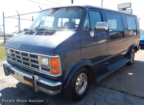 1992 Dodge Ram B250 van in Tulsa, OK | Item ID9091 sold | Purple Wave