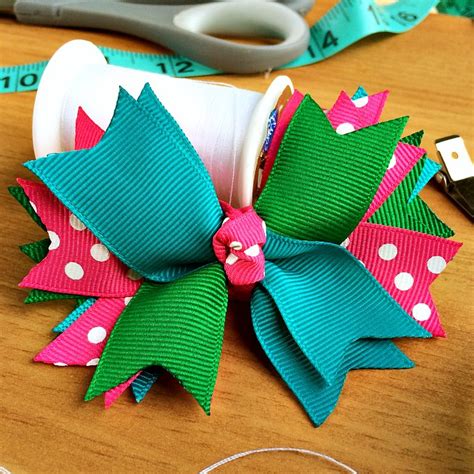 How to Make Hair Bows Out of Ribbon