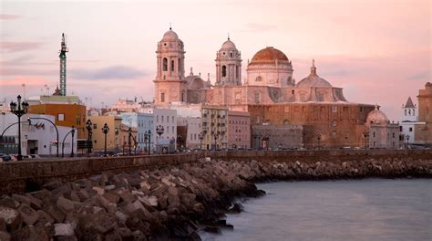 Visit Old Town Cádiz: Best of Old Town Cádiz, Cádiz Travel 2024 ...