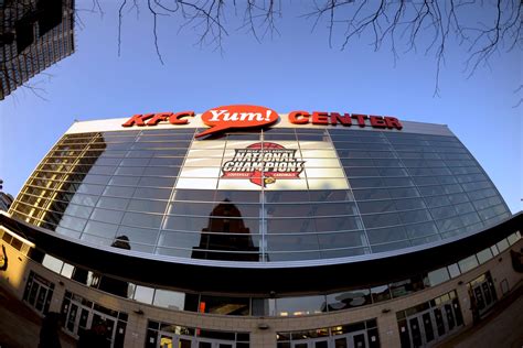 Louisville basketball: R.I.P. to the name 'KFC Yum! Center'