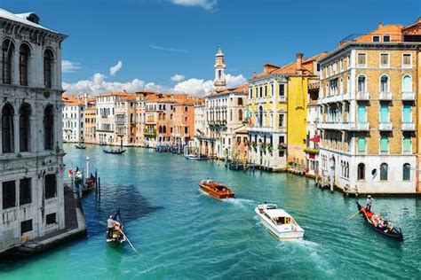 How to get from Marco Polo Airport to Venice city: tips for families ...