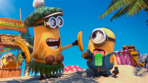 Despicable Me 2 HD Wallpaper: Minions Having Fun in Paradise