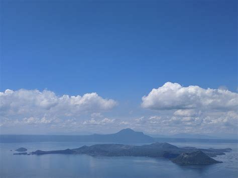 Taal Volcano Island : r/Philippines