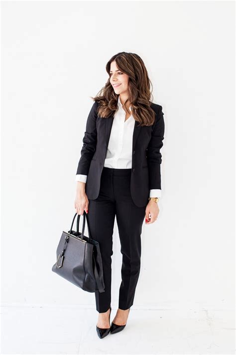 What to Wear for a Job Interview | Job interview outfits for women ...