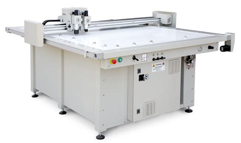 Valiani Flatbed plotter and cutting machines