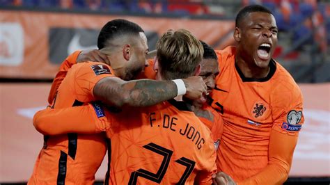 Louis van Gaal leads Netherlands to Qatar 2022 - World Cup qualifying ...