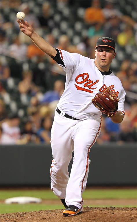 Tommy Hunter Stats: Career, Family & Net Worth [2024 Update]