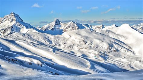 Les Deux Alpes Ski Resort in Auvergne-Rhône-Alpes - Tours and ...