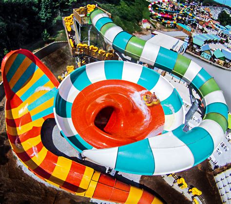 NewsPlusNotes: Large New Waterpark Attractions Opening at Two Six Flags ...