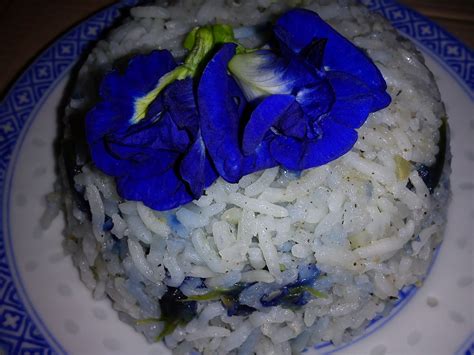 Cooking Pleasure: FRAGRANT BLUE PEA FLOWER RICE