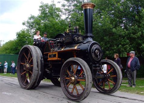 Pin by Ildikó Sz Baranyi on Vehicles | Steam engine, Steam, Traction engine