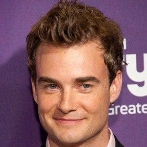 Robin Dunne - Bio, Family, Trivia | Famous Birthdays