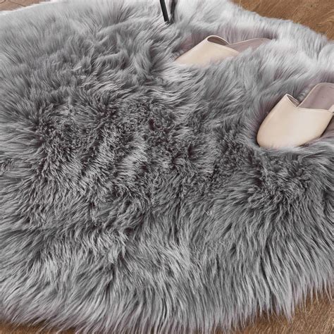 Faux Fur Round Area Rug – sweaterpicks