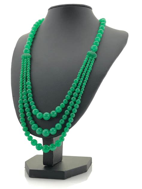 Lot - Green Jade Bead Necklace