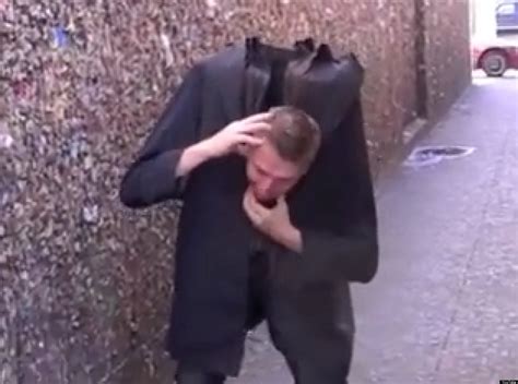 Headless Halloween Prank: Magician Freaks Out Bystanders (VIDEO) | HuffPost