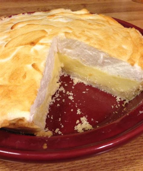 Sugar-Free Lemon Meringue Pie #SundaySupper | Webicurean