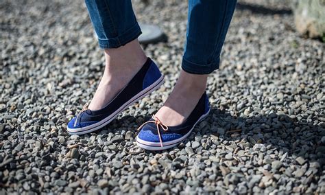 10 Best Shoes for Bunions in 2020 [Review & Guide] - ShoeAdviser