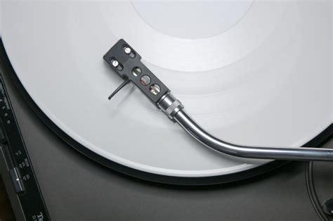 8 Best DJ Turntables (Guide & Reviews) - GlobalDJsGuide