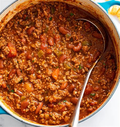 Easy Chili Recipe - The Cozy Cook