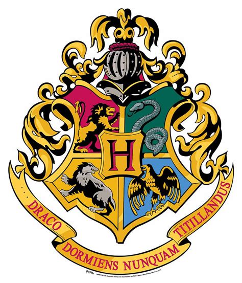 Hogwarts Crest from Harry Potter Wall Mounted Official Cardboard Cutout ...