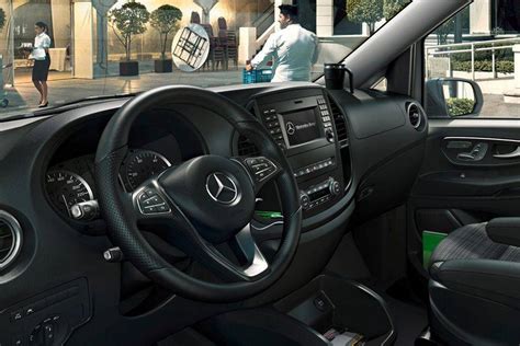 Mercedes Benz Vito Images - Check Interior & Exterior Photos | OtO