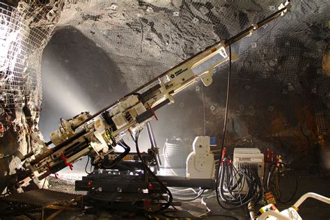 LM ™90 Underground Coring Rig by Boart Longyear