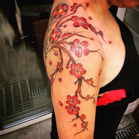 30 Fantastic Cherry Blossom Tattoos | Kirschblüten tattoo, Weiße ...