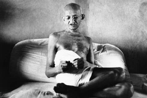 Gandhi’s Life in Photos, 75 Years After His Assassination - The New ...