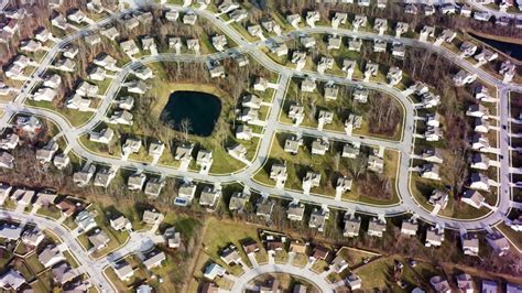 Why Aren't Modern Suburbs Built on a Walkable Grid? | HowStuffWorks