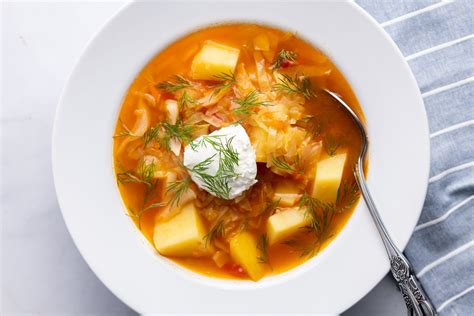 Traditional Russian Cabbage Soup (Shchi) Recipe