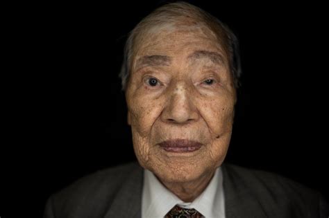 Sunao Tsuboi: Campaigning Hiroshima survivor dies aged 96 - BBC News