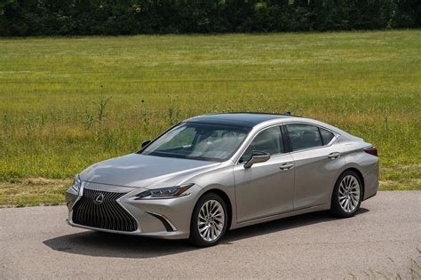 2019 Lexus ES 350 First Drive Review | Automobile Magazine