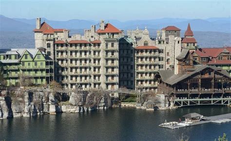 13 magnificent castles in Upstate NY straight out of a fairy tale ...