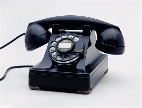 Model 302 Telephone, Henry Dreyfuss | Cooper Hewitt, Smithsonian Design ...