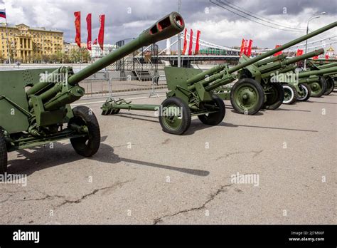 World war ii cannons hi-res stock photography and images - Alamy