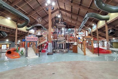 Outdoor Waterparks Wilderness Resort In Indoor Water Park | SexiezPicz ...