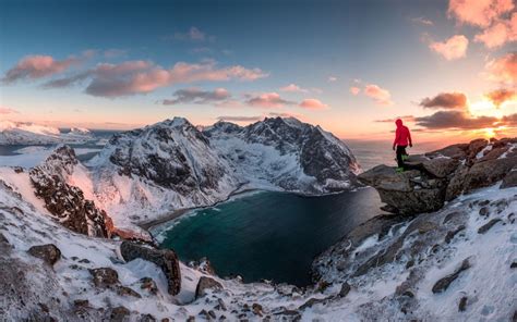 The 7 Best Hikes on the Lofoten Islands