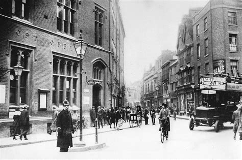 The famous city centre thoroughfare in 1920 | Cambridge street, London ...