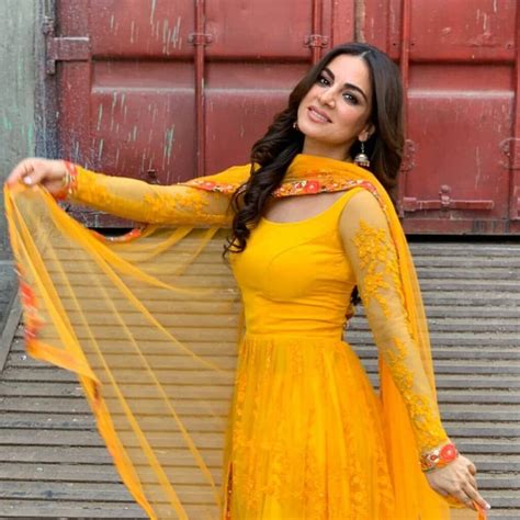 Kundali Bhagya Preeta Aka Shraddha Arya's Best Designer Suits! | IWMBuzz