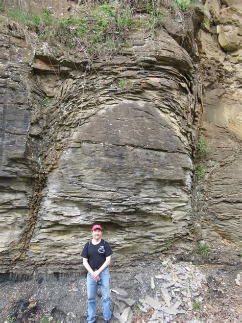 Spheroidal weathering in sandstone - Mountain Beltway - AGU Blogosphere