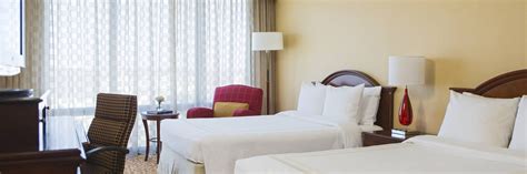 Guest Rooms and Suites in Oakbrook, Chicago | Chicago Marriot Oak Brook