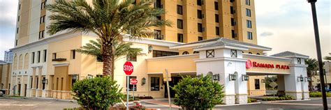 Orlando Suites on International Drive - Ramada Plaza Resort and Suites