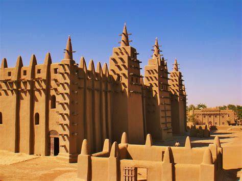 Visiting the Grand Mosque, Djenne, Mali - The Travel Blog