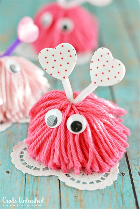 20 Awesome DIY Pom-Pom Crafts and Ideas You Will Love