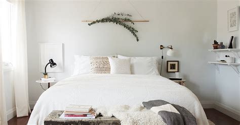 14 Over-The-Bed Wall Decor Ideas | HuffPost Life