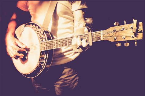 A Beginner’s Guide to Banjo Playing | Making Music Magazine