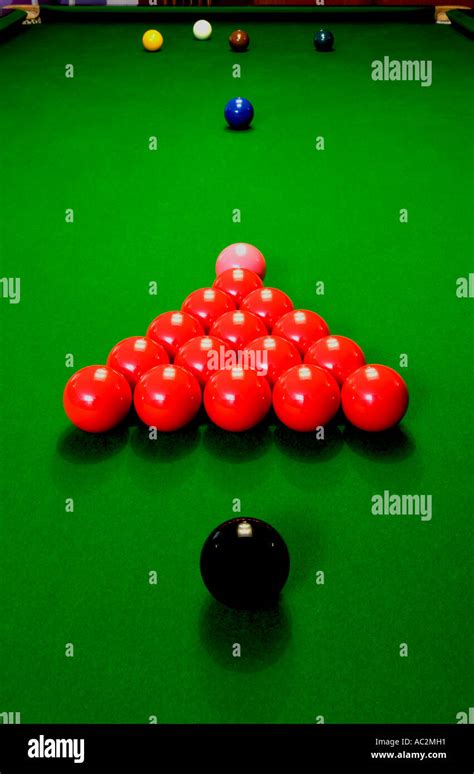 Snooker table balls set up hi-res stock photography and images - Alamy