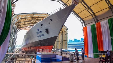 IN PHOTOS: Stealth frigate ’Vindhyagiri’ being readied for August 17 ...