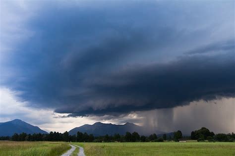 Types of rainfall | Convectional, Orographic, Cyclonic